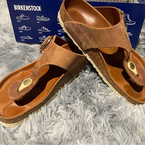 Birkenstock Tan Sandals with Gold Accents - Picture 9 of 9